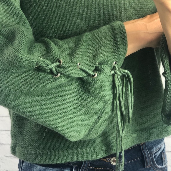 Sweater - Picture 2 of 4